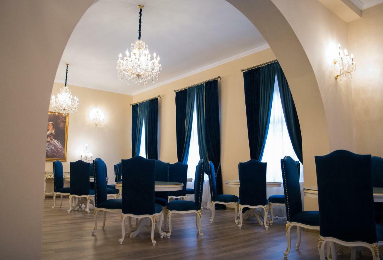Hotel Boutique Vila Lakastel Синая Екстериор снимка