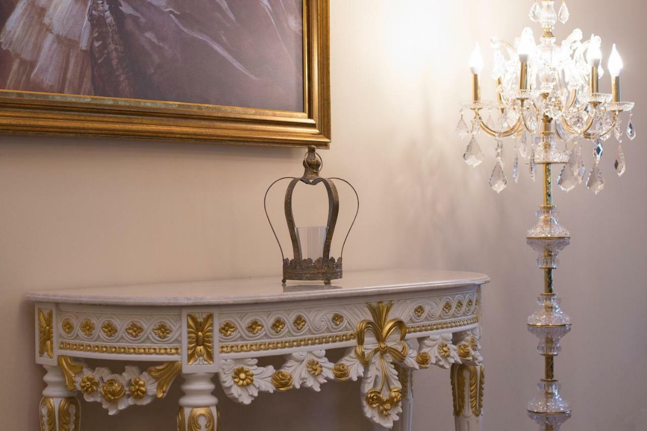 Hotel Boutique Vila Lakastel Синая Екстериор снимка