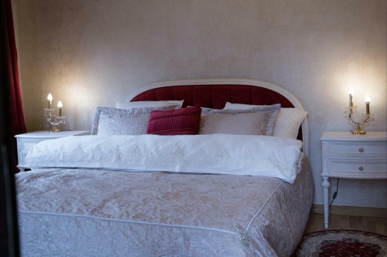Hotel Boutique Vila Lakastel Синая Екстериор снимка