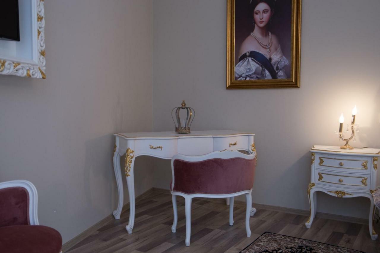 Hotel Boutique Vila Lakastel Синая Екстериор снимка