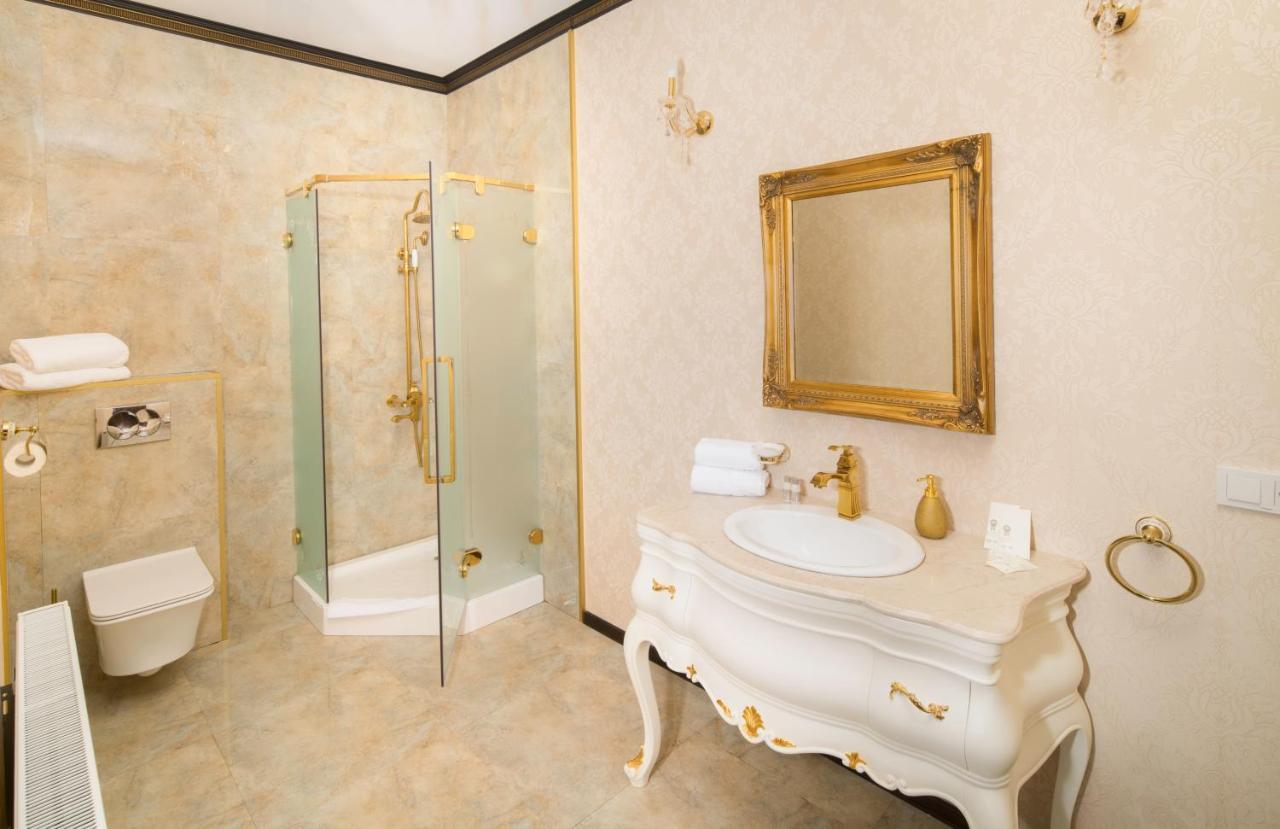 Hotel Boutique Vila Lakastel Синая Екстериор снимка